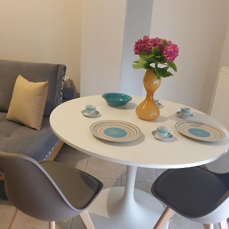 Comfortable Apartment In The Center Of Volos Very Close To The Port Esterno foto