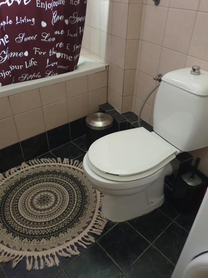 Comfortable Apartment In The Center Of Volos Very Close To The Port Esterno foto