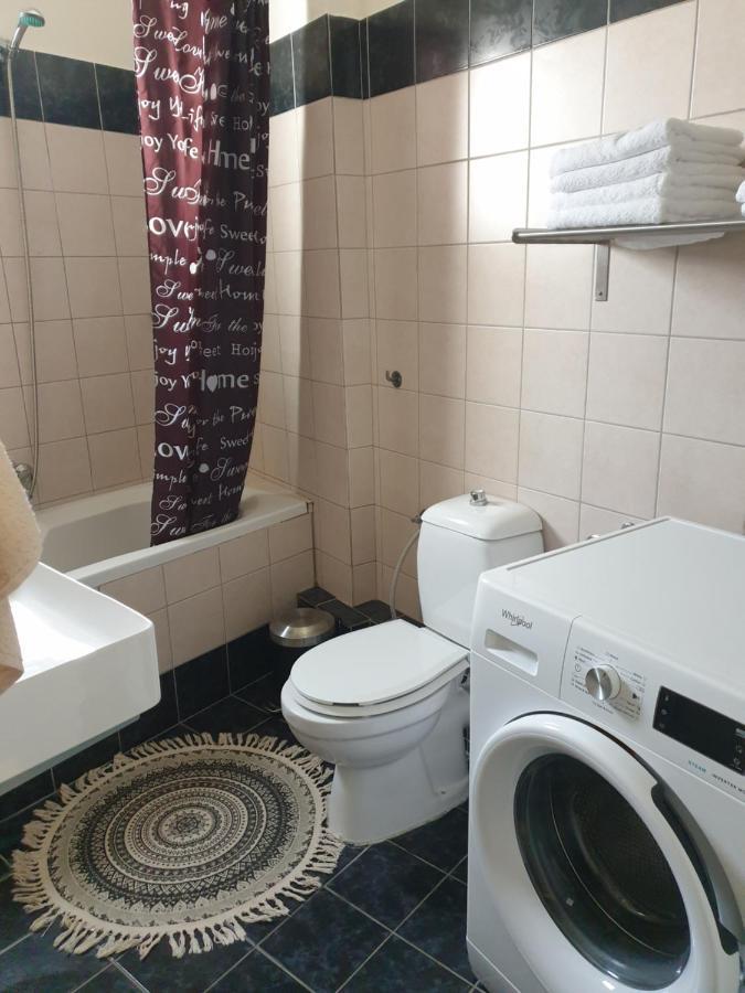Comfortable Apartment In The Center Of Volos Very Close To The Port Esterno foto